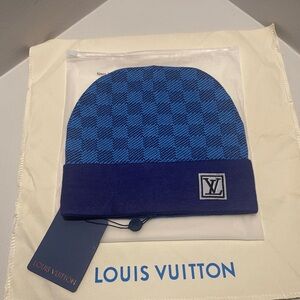 Blue Checkered Beanie NWT OS